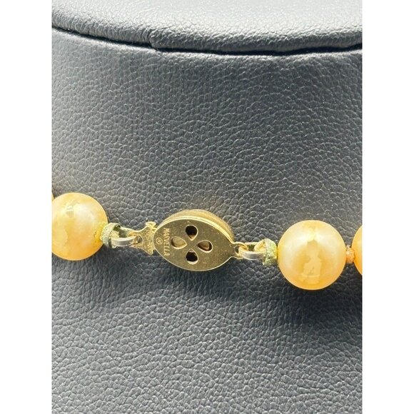 Vintage Marvella Single Strand Cream Faux Pearls with Gold-Tone Clamshell Clasp - Picture 5 of 10